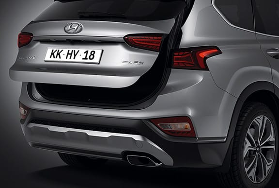Hyundai Santa Fe Portón trasero inteligente.