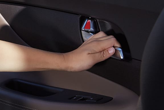 Hyundai Santa Fe Safe Exit Assist (SEA) 