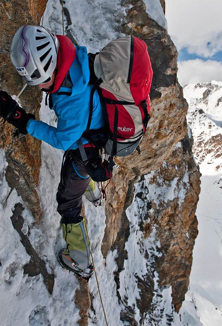 Y un día, Hyundai — foto 12